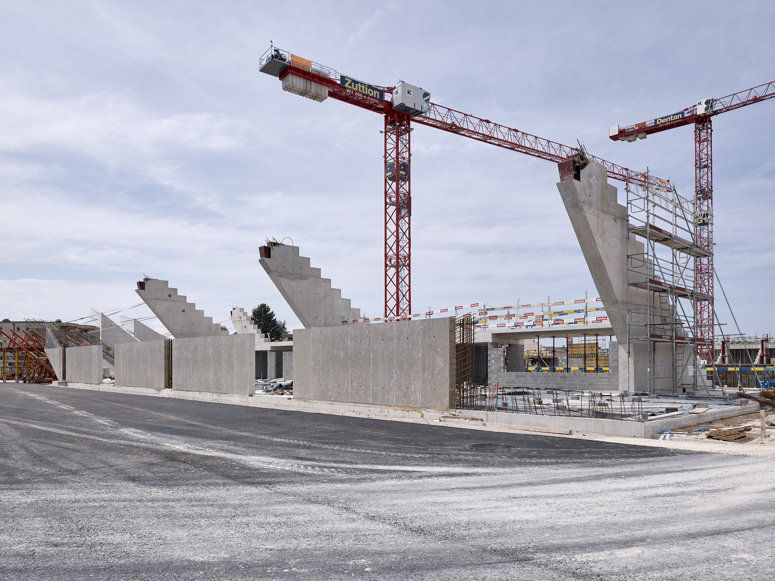 Stade de la Tuilière, Lausanne